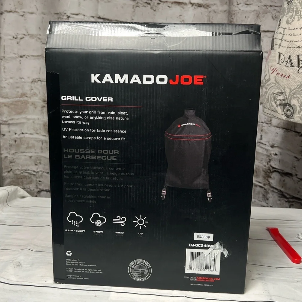 Kamado Joe Big Joe Grill Cover – 40 in. (BJ-GC24BWFS) - Picture 3 of 5